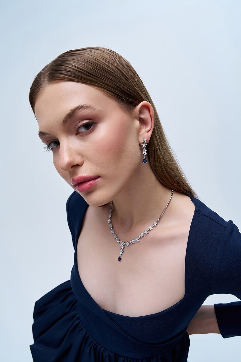 7.92 Karat IDL Sertifikalı Tasarım Pırlanta Safir Gerdanlık